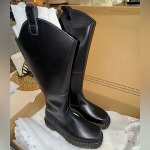 Dr. Marten Boots Amaayah Hi